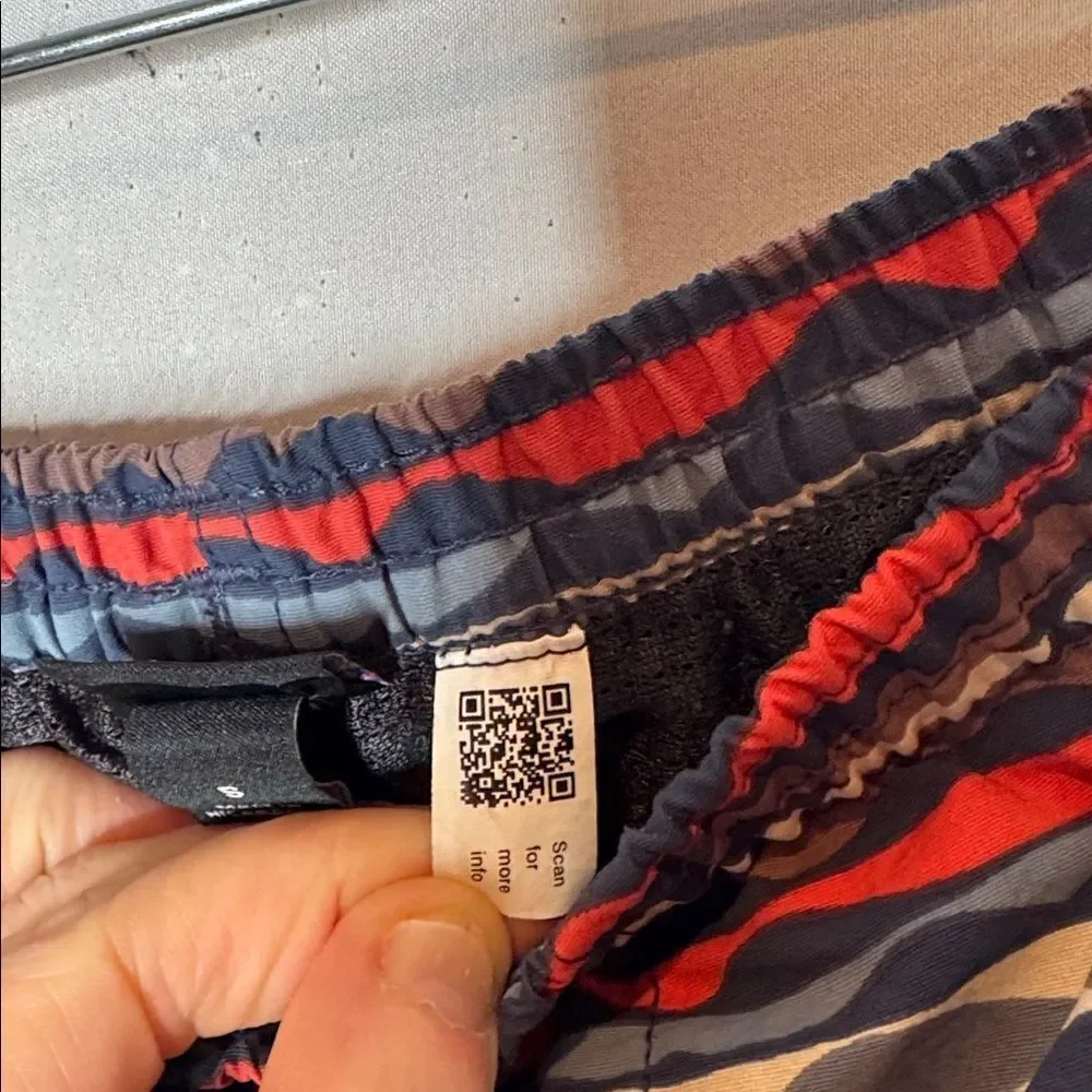 Patagonia Lined Baggies Aztec Patterned Swim Shorts. Size Small.